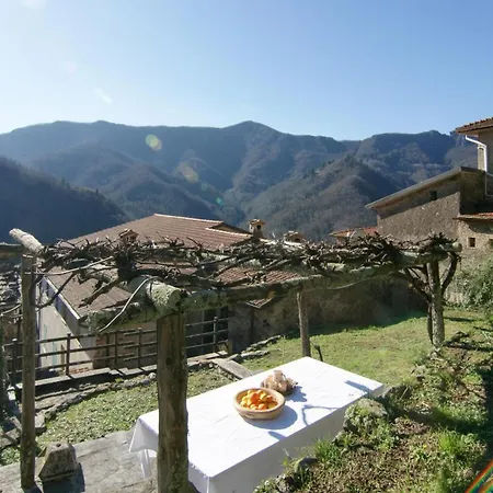 Appartement 3 Bedroom In Stazzema